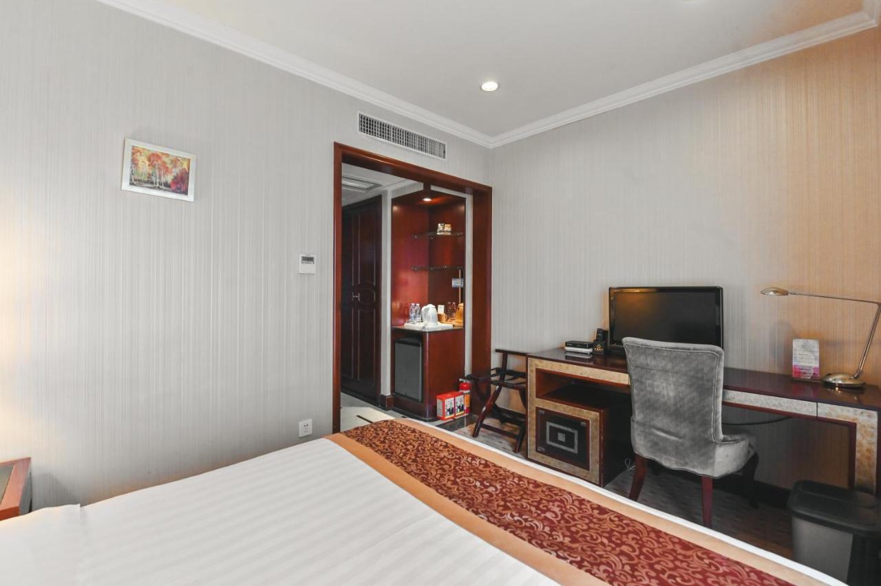 Royal Plaza Hotel Guangzhou Exterior foto