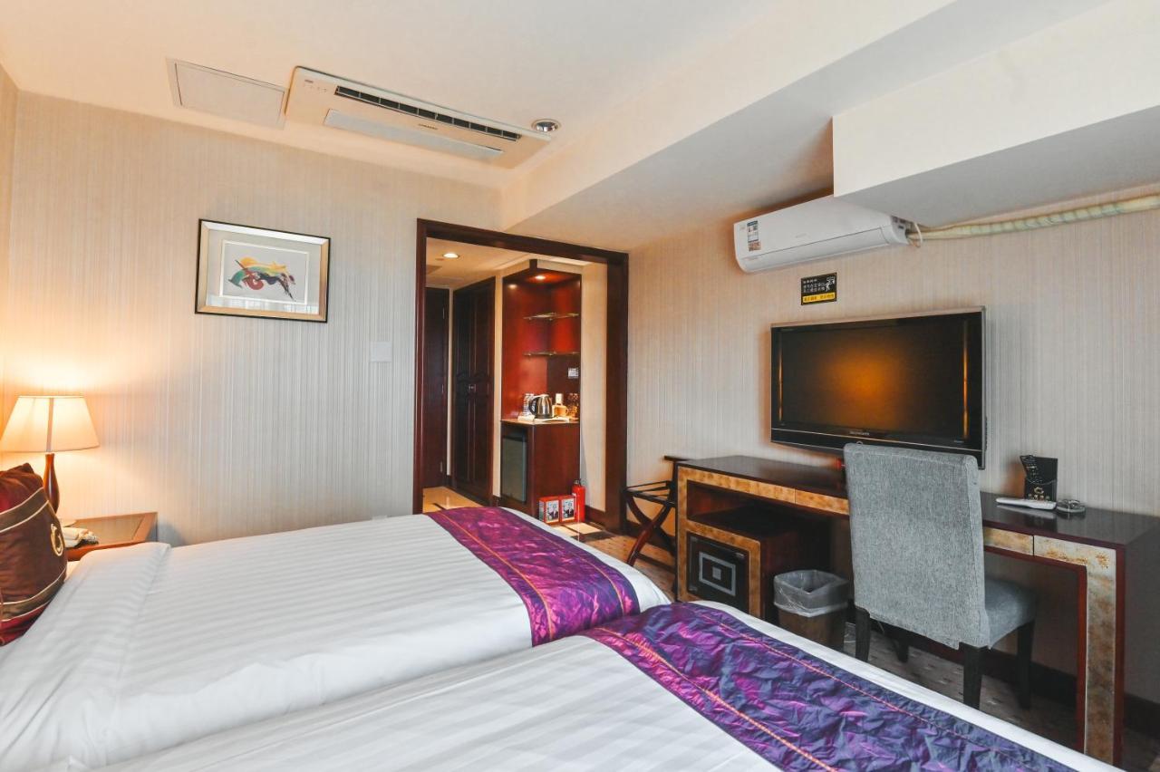 Royal Plaza Hotel Guangzhou Exterior foto