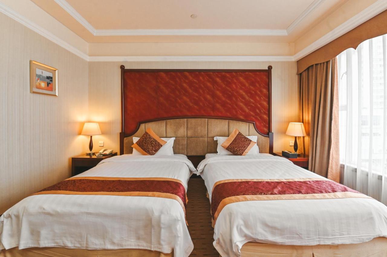 Royal Plaza Hotel Guangzhou Exterior foto