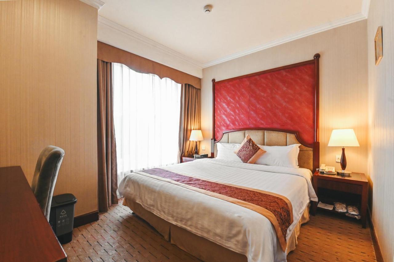 Royal Plaza Hotel Guangzhou Exterior foto