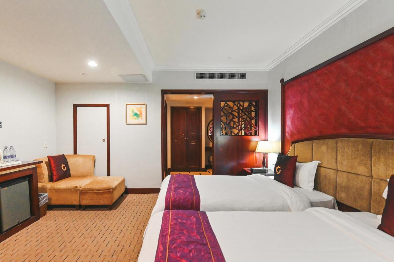 Royal Plaza Hotel Guangzhou Exterior foto