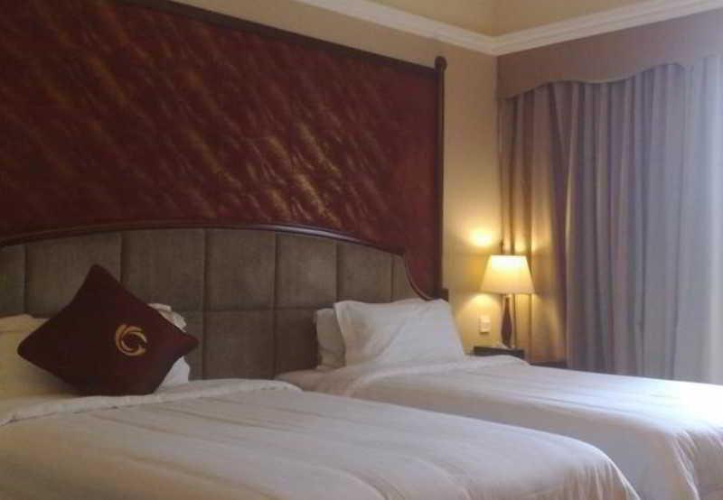 Royal Plaza Hotel Guangzhou Exterior foto